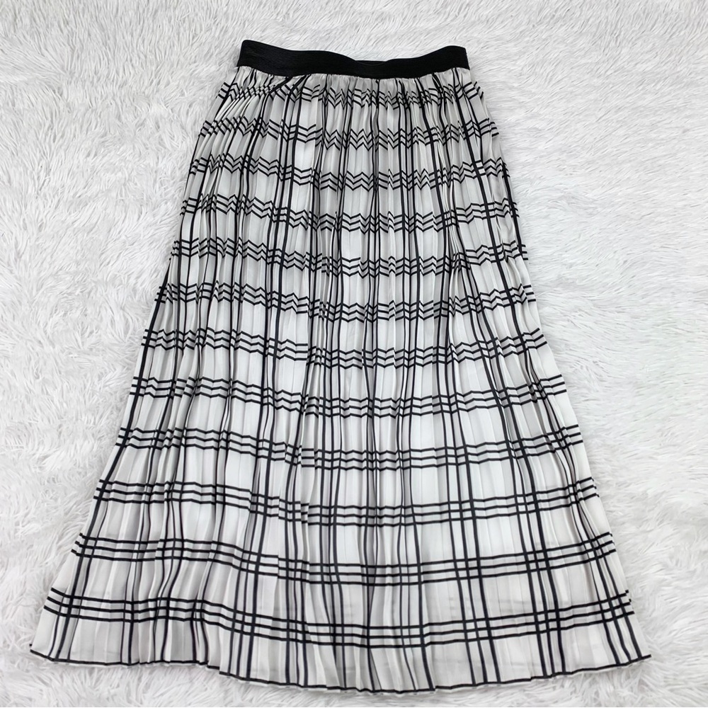 Rachel Zoe window pane satin pleated midi‎ skirt pull on black white